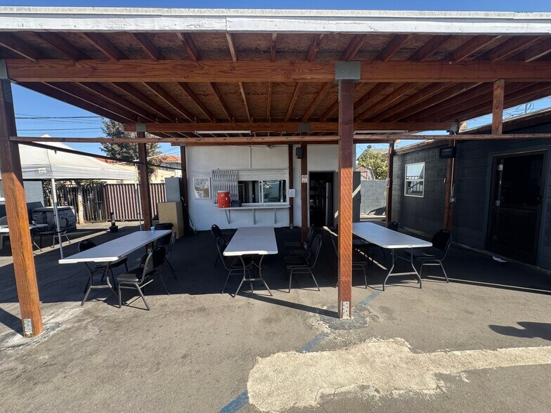 More Photos Of 6006 S Western Ave, Los Angeles Medical For Sale