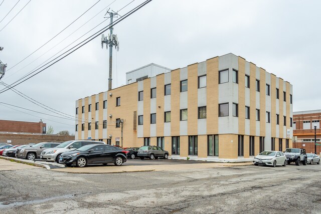 More Photos Of 6650 N Northwest Hwy, Chicago Office For Lease