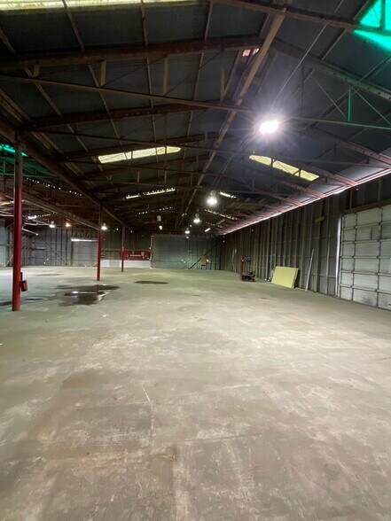 More Photos Of 3201 Texas Ave, La Marque Warehouse For Sale