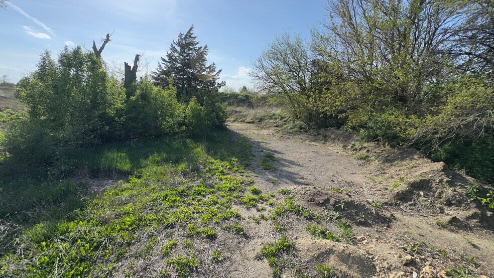 More Photos Of Pin 14-11-477-001 Northtown And Pipeline Rds, Normal Land For Sale