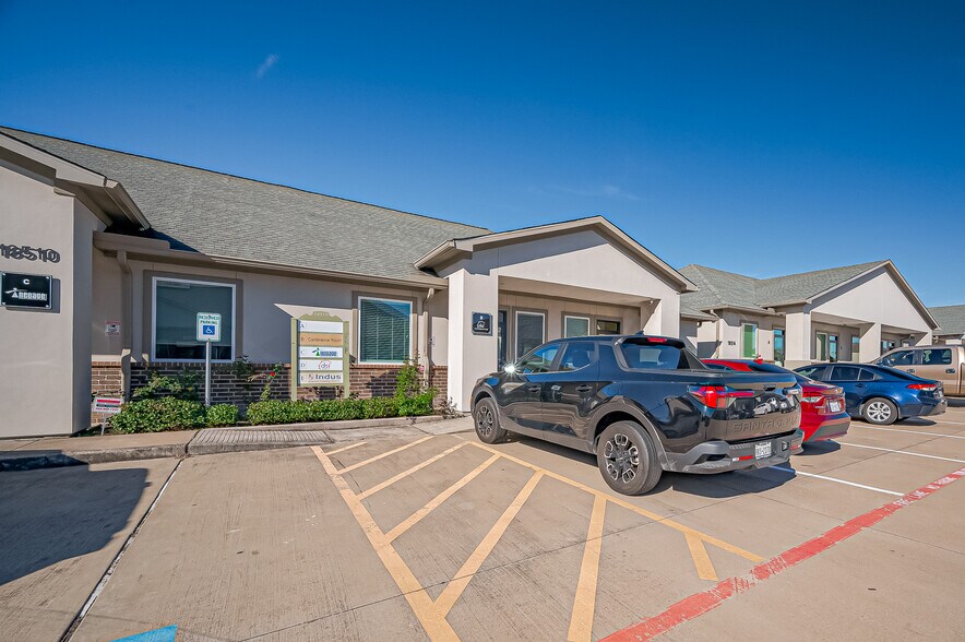 More Photos Of 18514 Green Land Way, Houston Medical For Lease