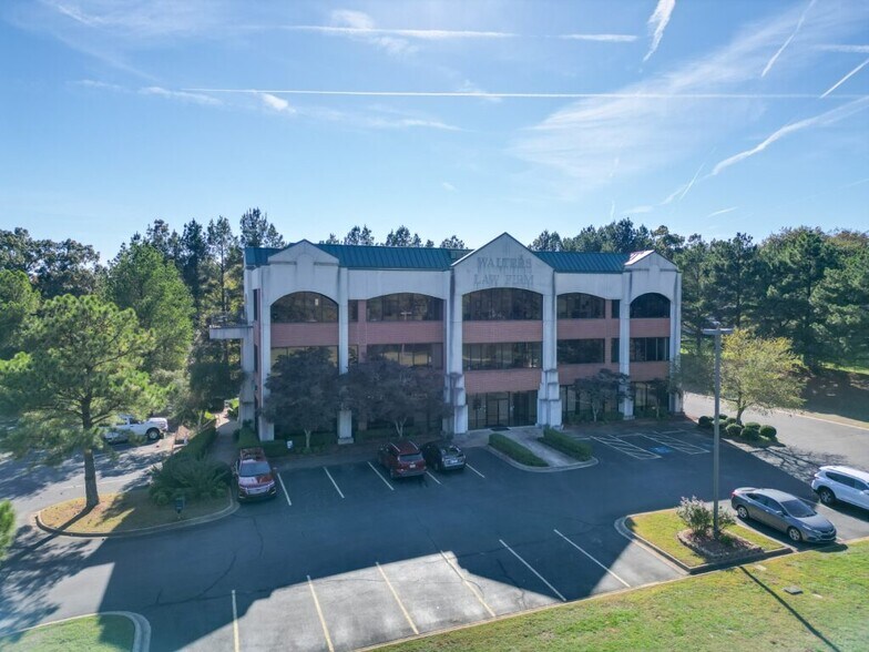 More Photos Of 1405 W Center St, Greenwood Office For Lease