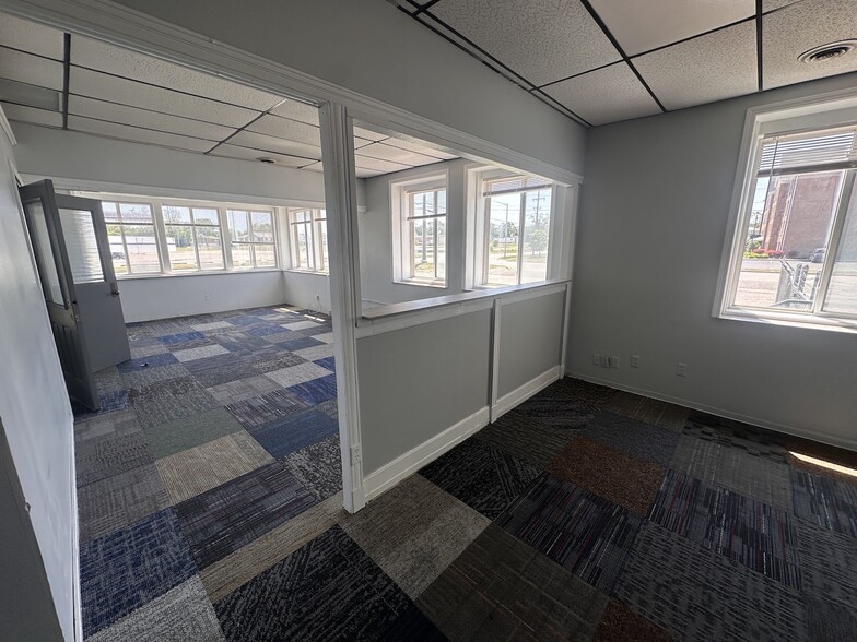 More Photos Of 2655 Buchanan Ave SW, Grand Rapids Truck Terminal For Lease