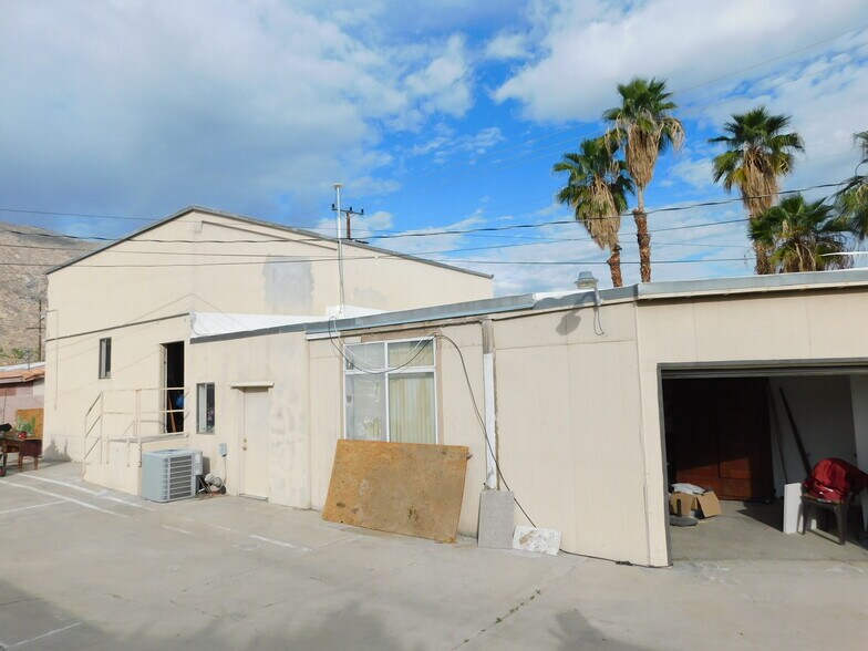 More Photos Of 693 E Sunny Dunes Rd, Palm Springs General Retail For Sale