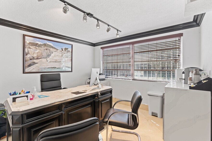 More Photos Of 990 NW 13th Ter, Fort Lauderdale Warehouse For Sale