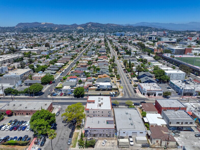 More Photos Of 672 N Kenmore Ave, Los Angeles Apartments For Sale