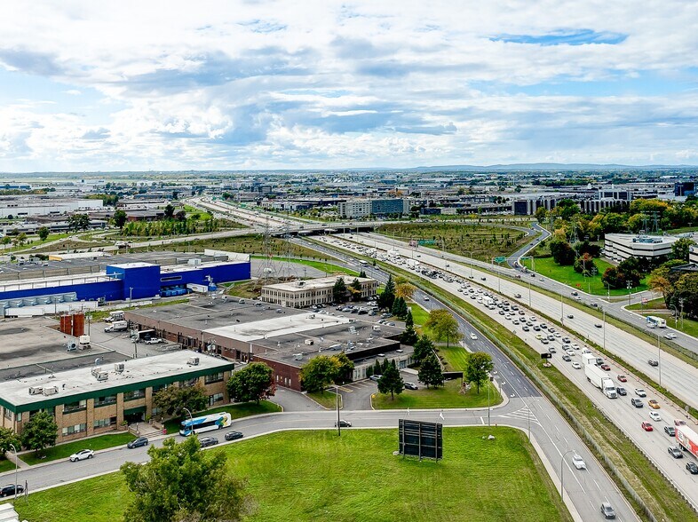 More Photos Of 6434 Rte Transcanadienne, Saint-Laurent Light Distribution For Lease
