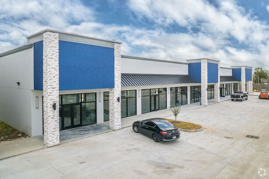 More Photos Of 3100 N. Major Drive, Beaumont Restaurant For Lease