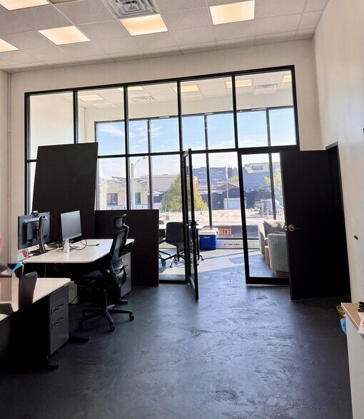 More Photos Of 101 Morgan Ave, Brooklyn Loft Creative Space For Lease