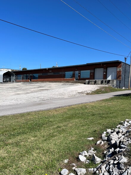 Primary Photo Of 1215 Wray St, Knoxville Industrial For Lease