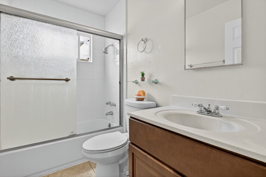 More Photos Of 273 Macarthur Blvd, Oakland Apartments For Sale