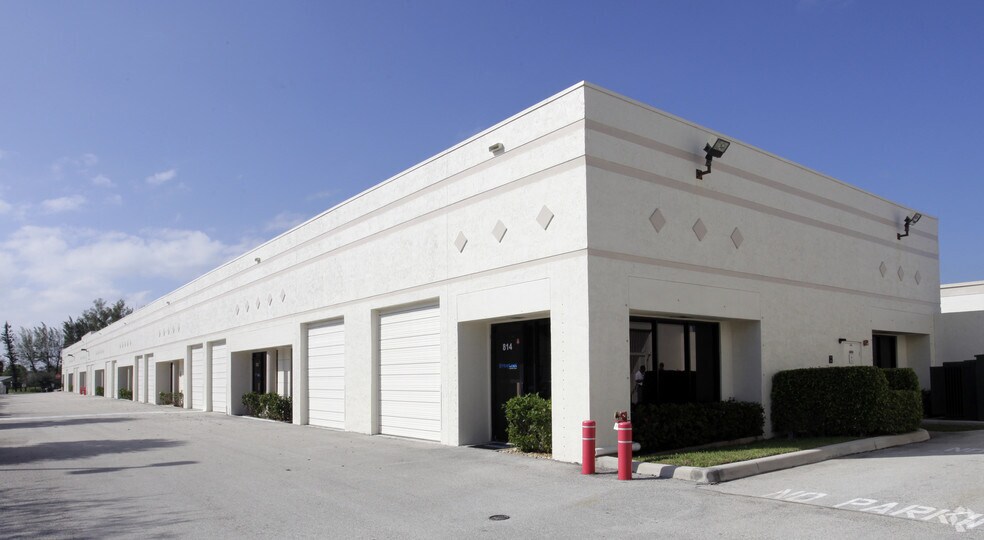 More Photos Of 3500 NW Boca Raton Blvd, Boca Raton Flex For Lease