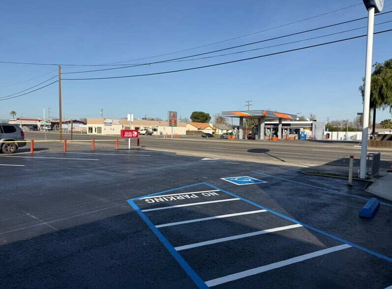 More Photos Of 107 W Pacheco Blvd, Los Banos Restaurant For Sale