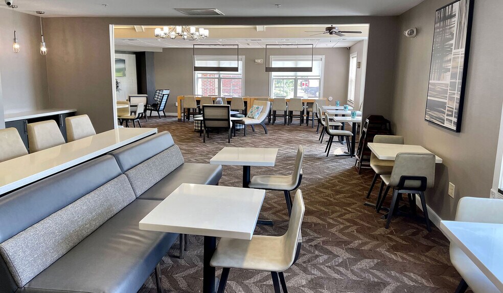 More Photos Of 4910 W Monkhouse Dr, Shreveport Hotel For Sale