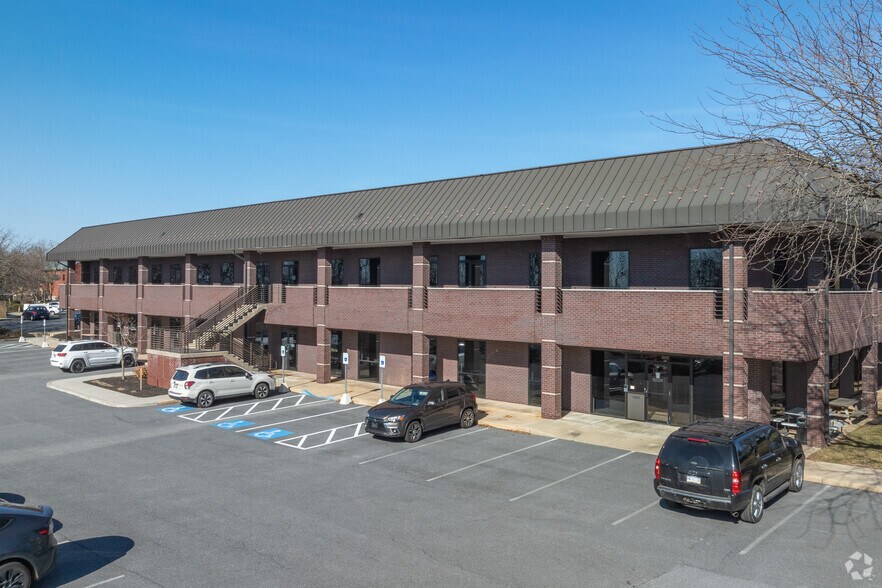 More Photos Of 805 Estelle Dr, Lancaster Office For Lease