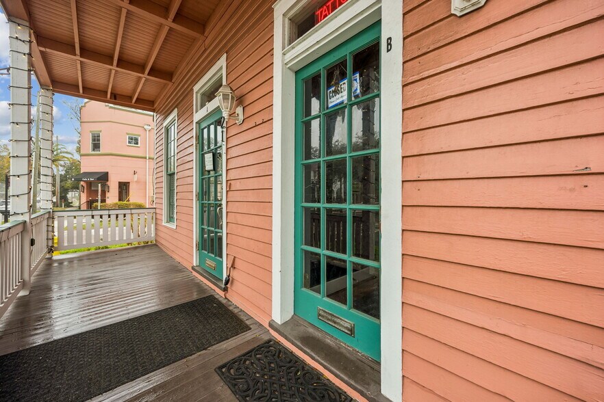 More Photos Of 218 Ash St, Fernandina Beach Freestanding For Sale