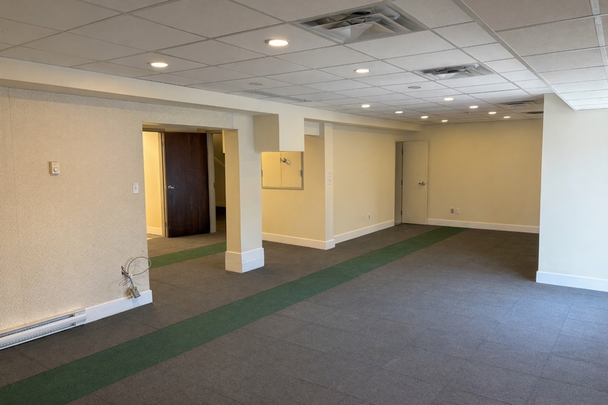 More Photos Of 381 Richmond Rd, Ottawa Storefront Retail Office For Sale