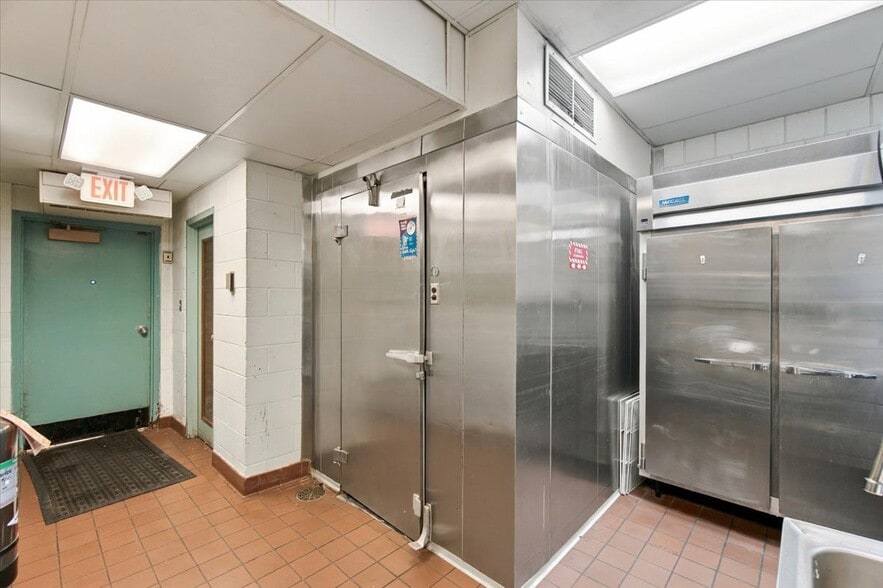 More Photos Of 301 Obetz Rd, Columbus Specialty For Sale