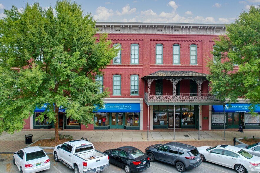 More Photos Of 1000 Broadway, Columbus Apartments For Lease