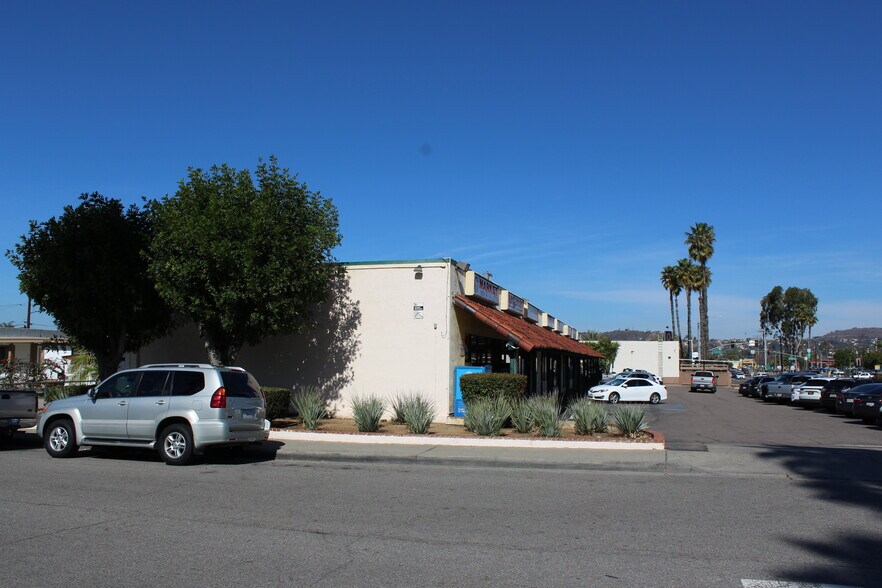 More Photos Of 305-321 N Ash St, Escondido Storefront For Lease