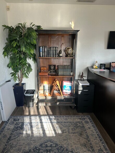 More Photos Of 902 N Armenia Ave, Tampa Office For Lease