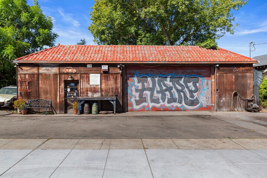 More Photos Of 1745 Cedar St, Berkeley Auto Repair For Sale