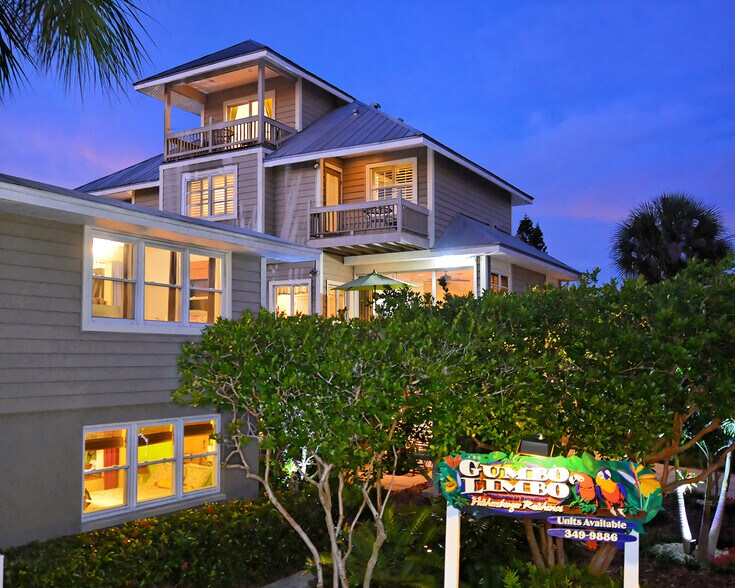 Primary Photo Of 5610 AVENIDA DEL MARE, Sarasota Specialty For Sale