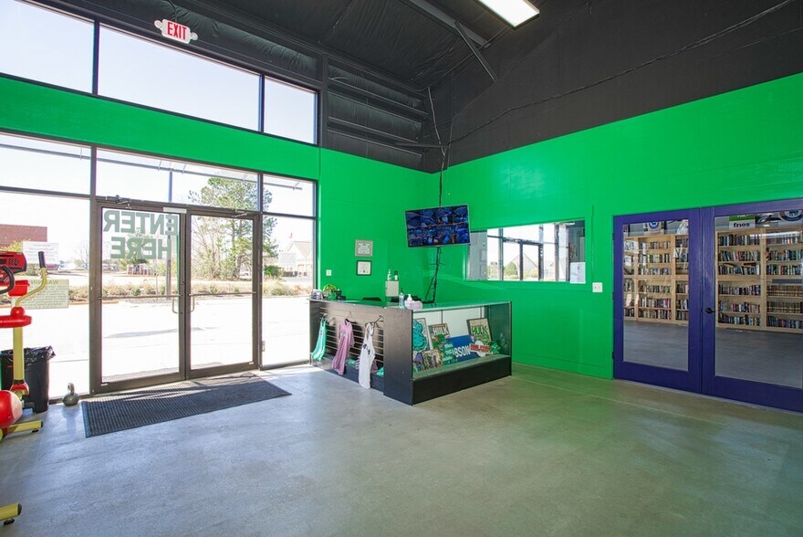 More Photos Of 1380 S Zack Hinton Pky, McDonough Research And Development For Sale