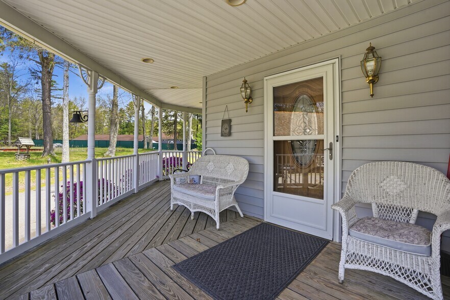 More Photos Of 120 Milford Hill Ln, Milford Flex For Sale