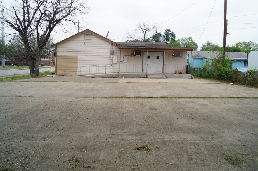 More Photos Of 402 Bynum Ave, San Antonio Religious Facility For Sale