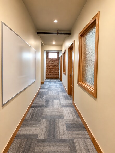 More Photos Of 317 W 1st Ave, Albany Storefront Retail Office For Lease
