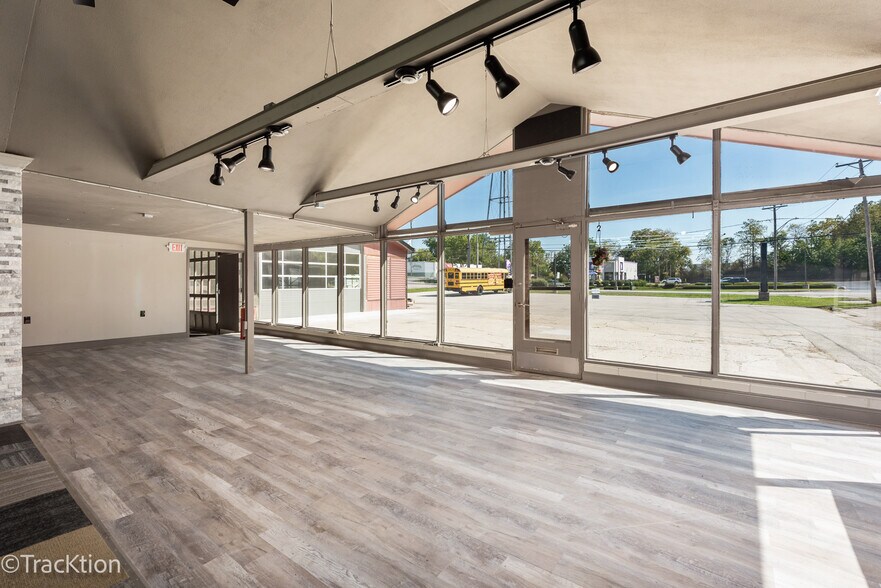 More Photos Of 10709 N Main St, Richmond General Retail For Sale