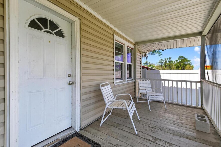 More Photos Of 10676 New Kings Rd, Jacksonville Office For Lease