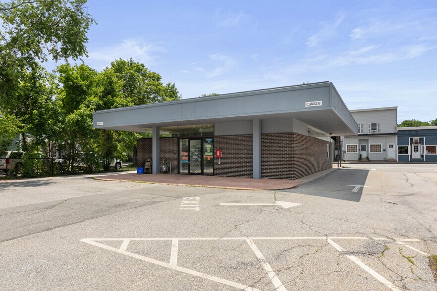 More Photos Of 12 School St, Merrimac Bank For Sale