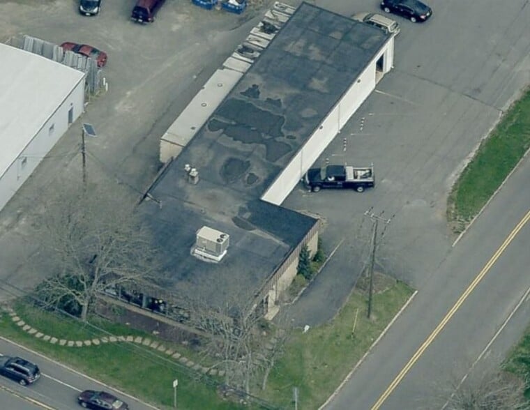 More Photos Of 831 State Rd, Princeton Showroom For Lease