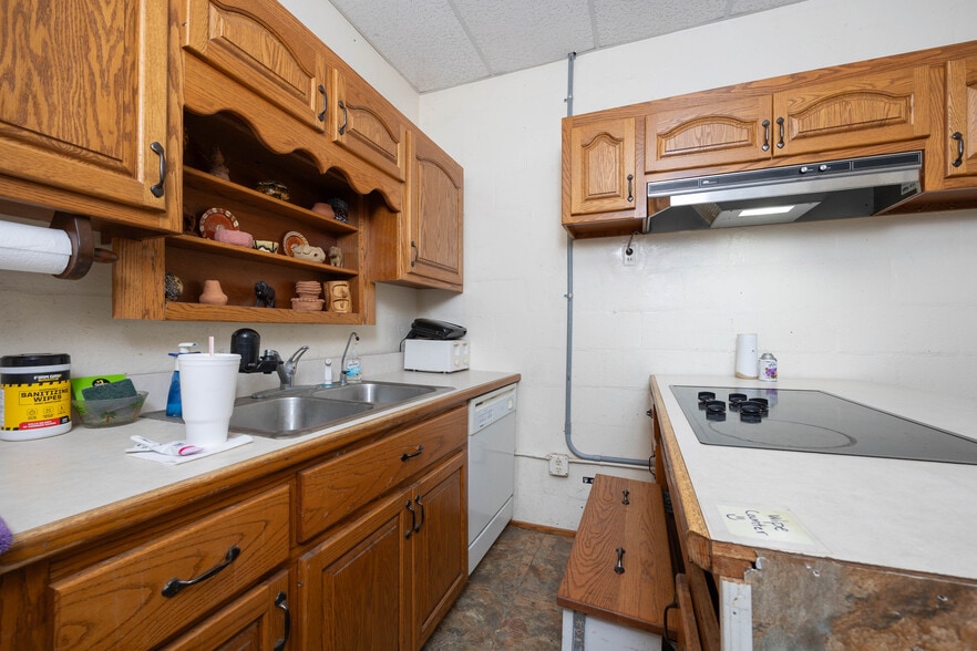 More Photos Of 319 E Howard St, Live Oak Storefront Retail Office For Sale