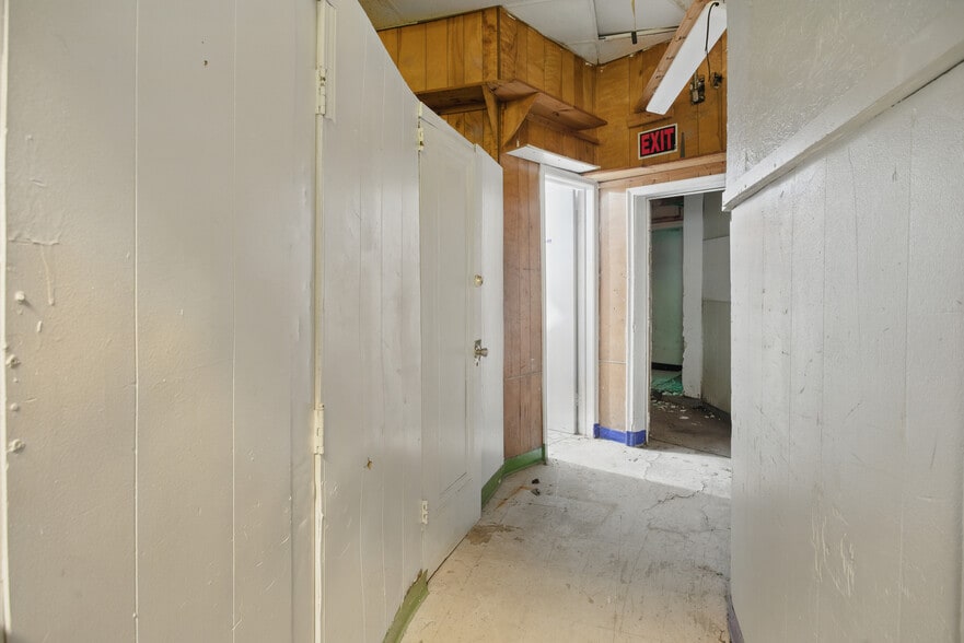 More Photos Of 14049-14051 Gratiot Ave, Detroit Storefront Retail Office For Sale