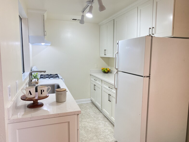 More Photos Of 1136 E 12th St, Oakland Storefront Retail Residential For Sale