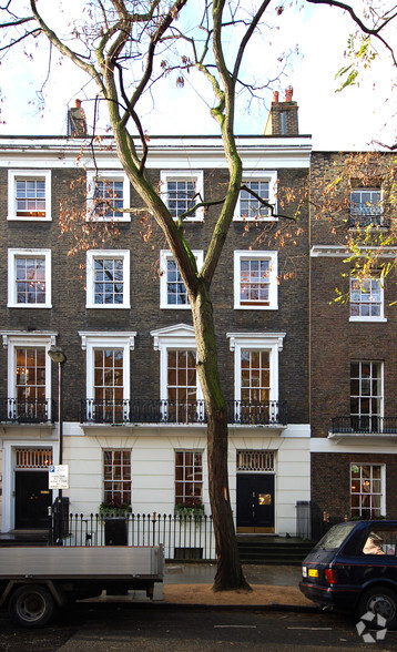 Primary Photo Of 32 Bedford Row, London Office For Sale