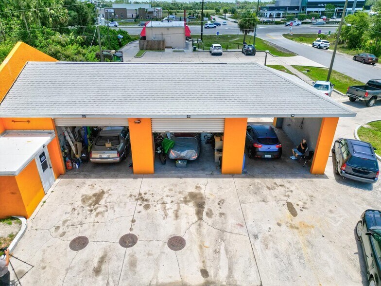 More Photos Of 15182 Dahlgren Ave, Port Charlotte Carwash For Lease