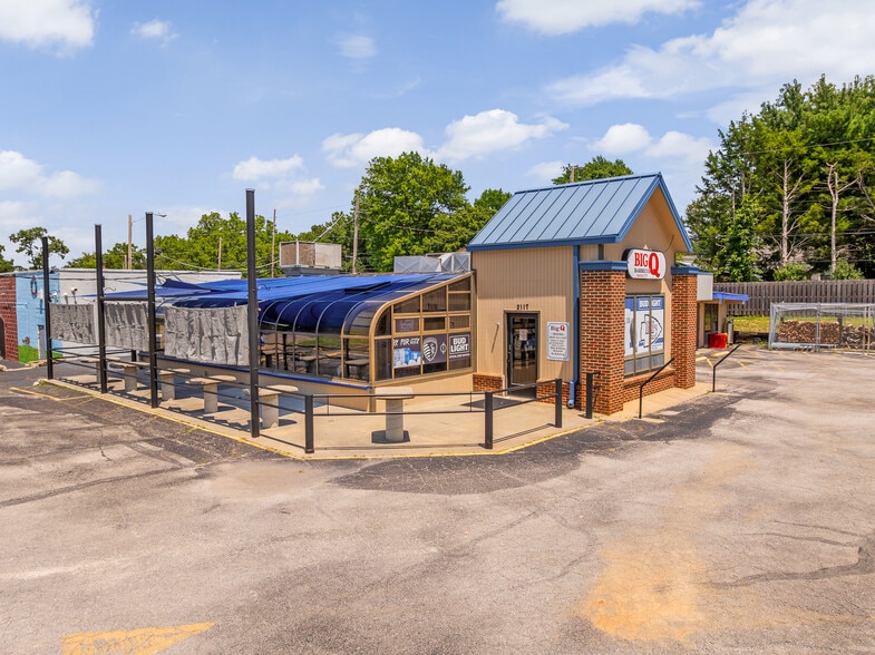 More Photos Of 2117 S 34th St, Kansas City Restaurant For Sale