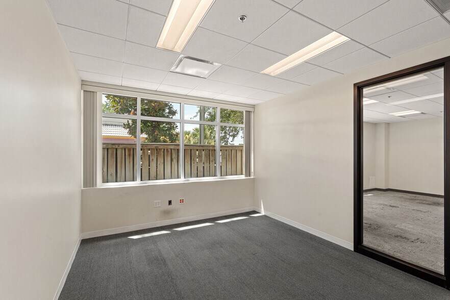 More Photos Of 45 Eglin Pky, Fort Walton Beach Medical For Lease