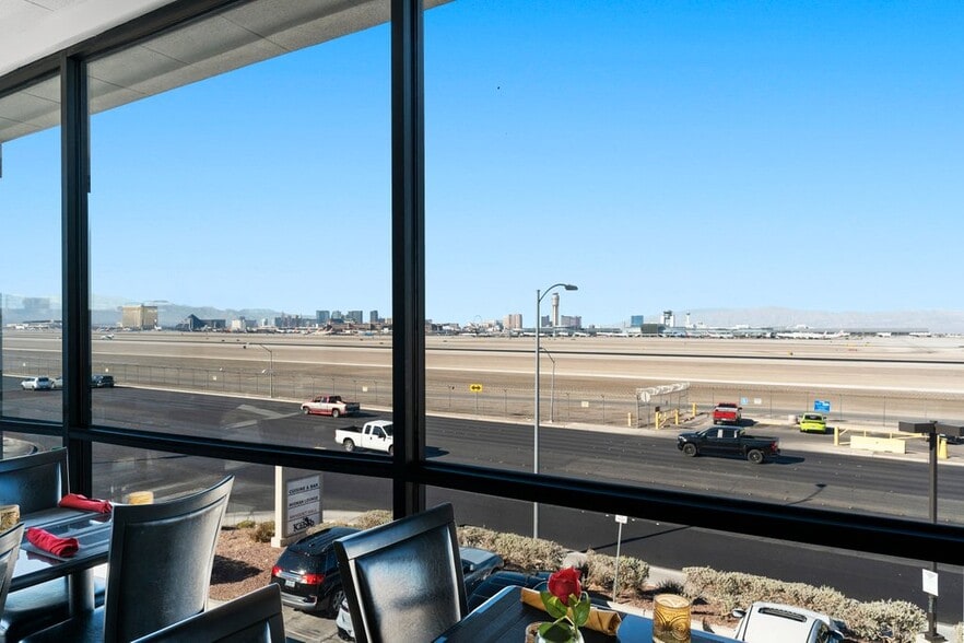 More Photos Of 1405 E Sunset Rd, Las Vegas Restaurant For Lease