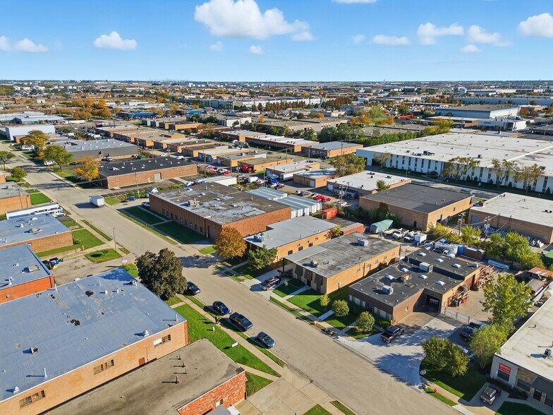 More Photos Of 1425 Louis Ave, Elk Grove Village Flex For Lease