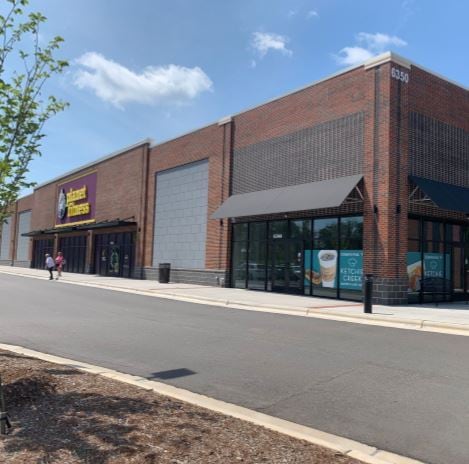 More Photos Of 6350 Clemmons Point Dr, Clemmons Freestanding For Lease