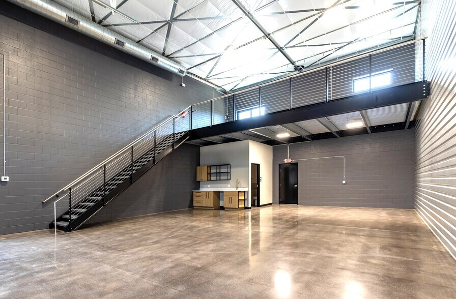 More Photos Of , Dripping Springs Flex For Sale