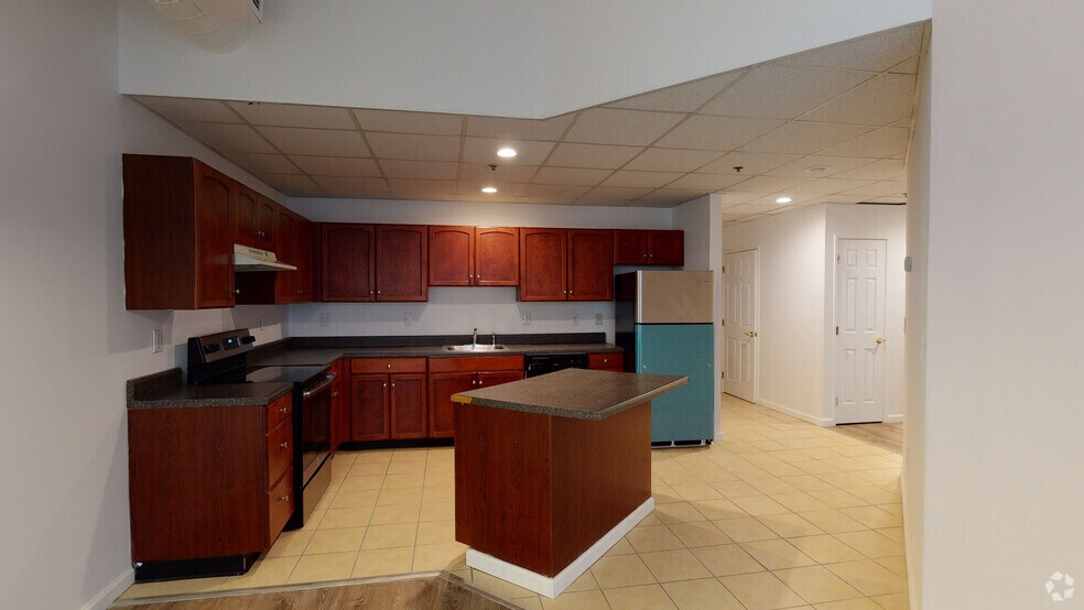 More Photos Of 11-15 Clinton St, Newark Apartments For Lease