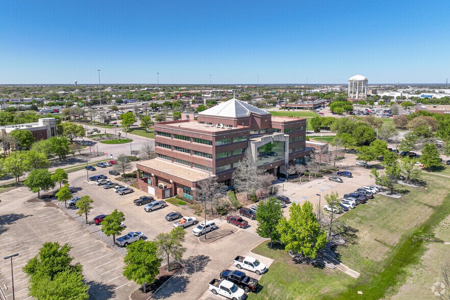 More Photos Of 1600 N Redbud Blvd, McKinney Office For Sale