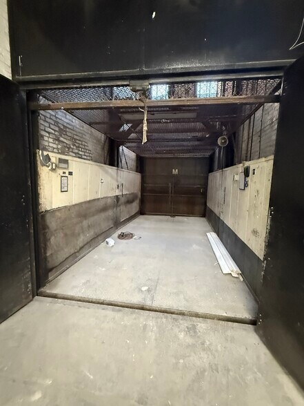 More Photos Of 156 E 105th St, New York Specialty For Lease