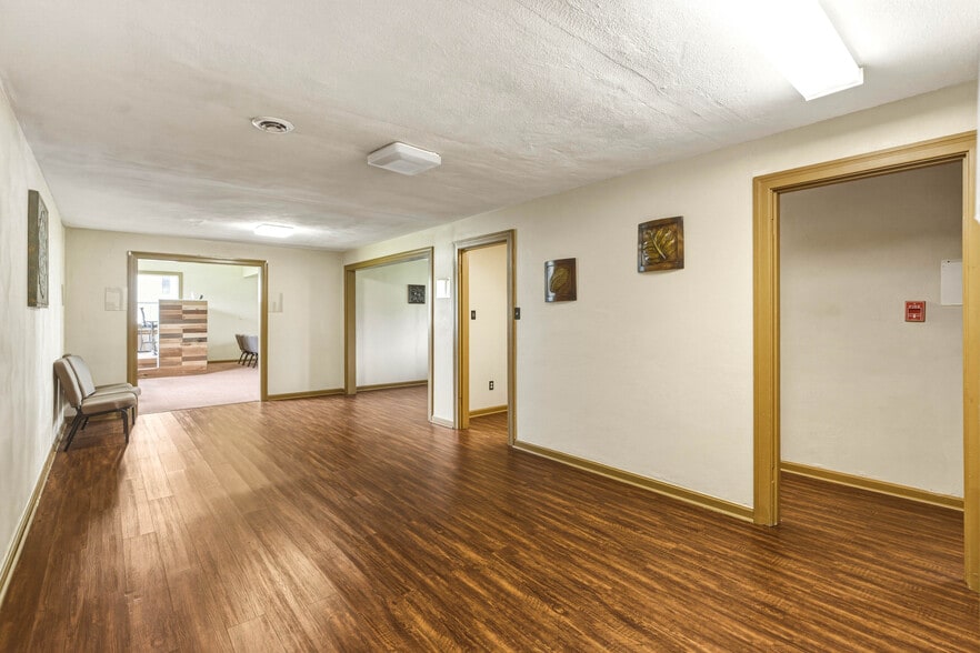 More Photos Of 13908 Dixie Hwy, Louisville Religious Facility For Sale